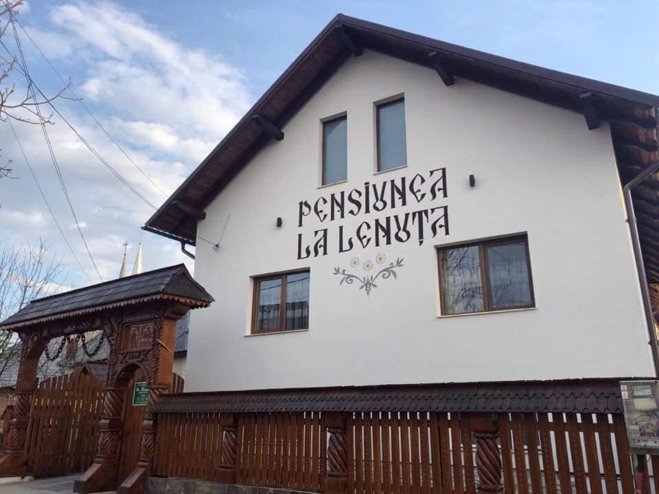 Pensiunea La Lenuta Onceşti Esterno foto