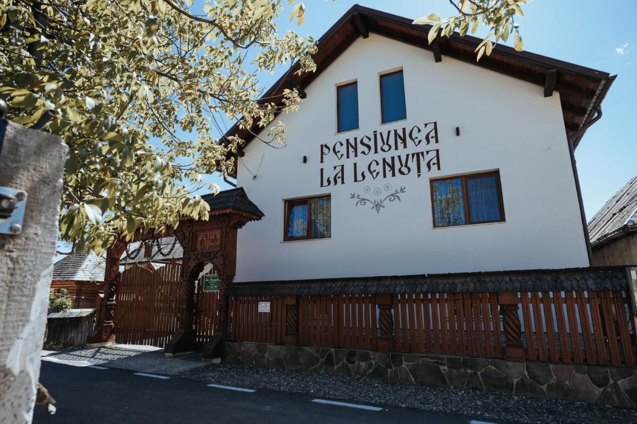 Pensiunea La Lenuta Onceşti Esterno foto